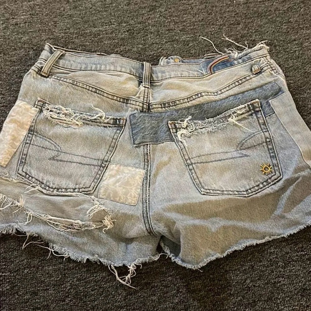 American Eagle 90s Patchwork Boyfriend Shorts - image 2